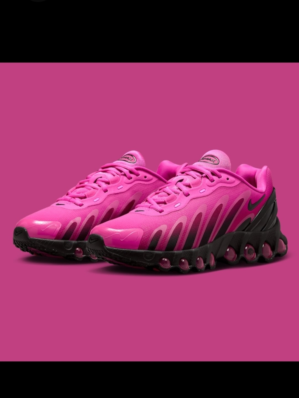 Nike Air MAX Women’s Hot Pink and Black Athletic Sneakers